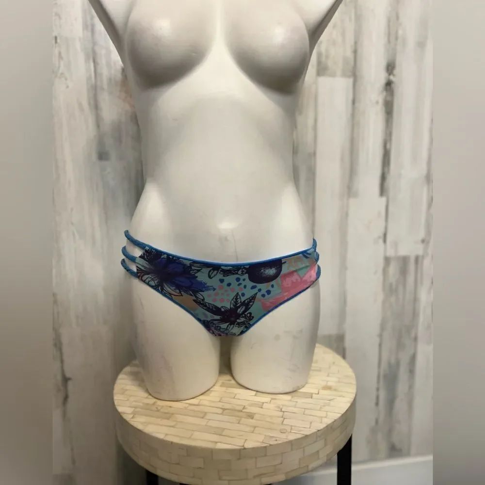 Double sided bikini bottom